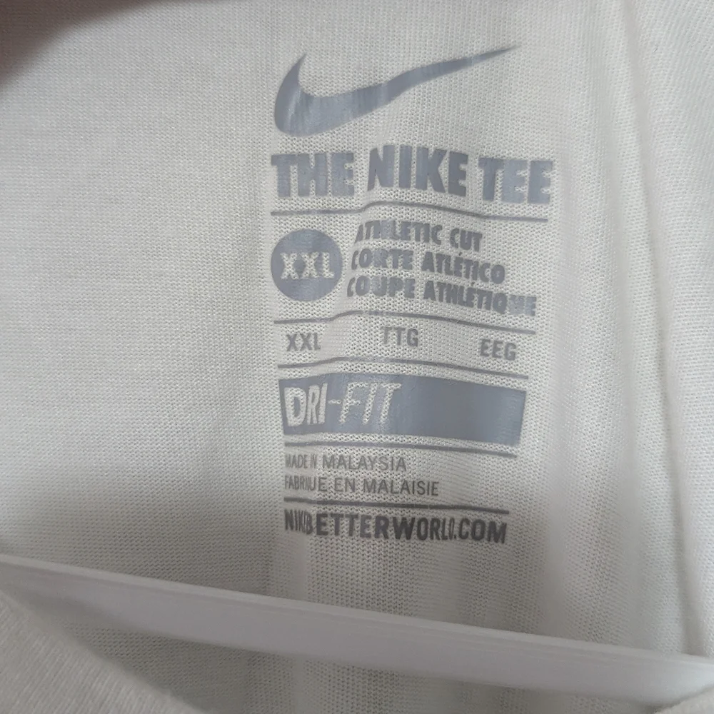 NIKE TEE Men's Size XXL "Athletic Cut" White/Black Swoosh On Chest - Picture 4 of 4